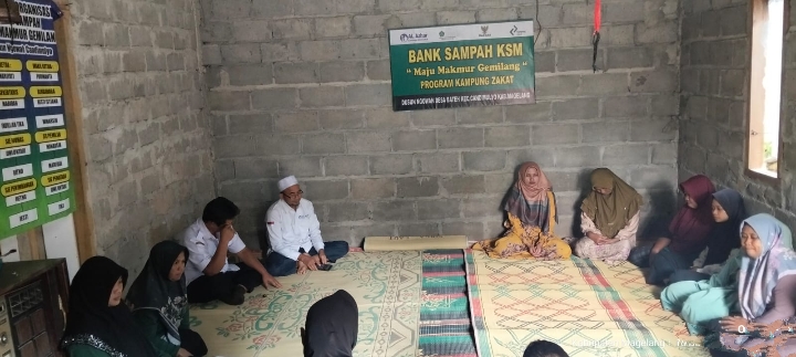 Pengurus Kampung Zakat Magelang Bahas Penguatan Bank Sampah dan Budidaya Jamur